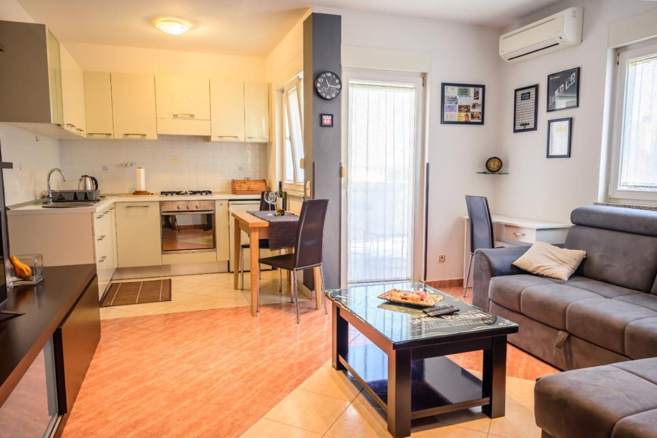 Apartment Charlie روفينج المظهر الخارجي الصورة
